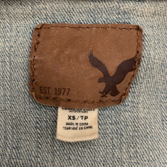 Cropped Denim Vest Jacket - Picture 3 of 5